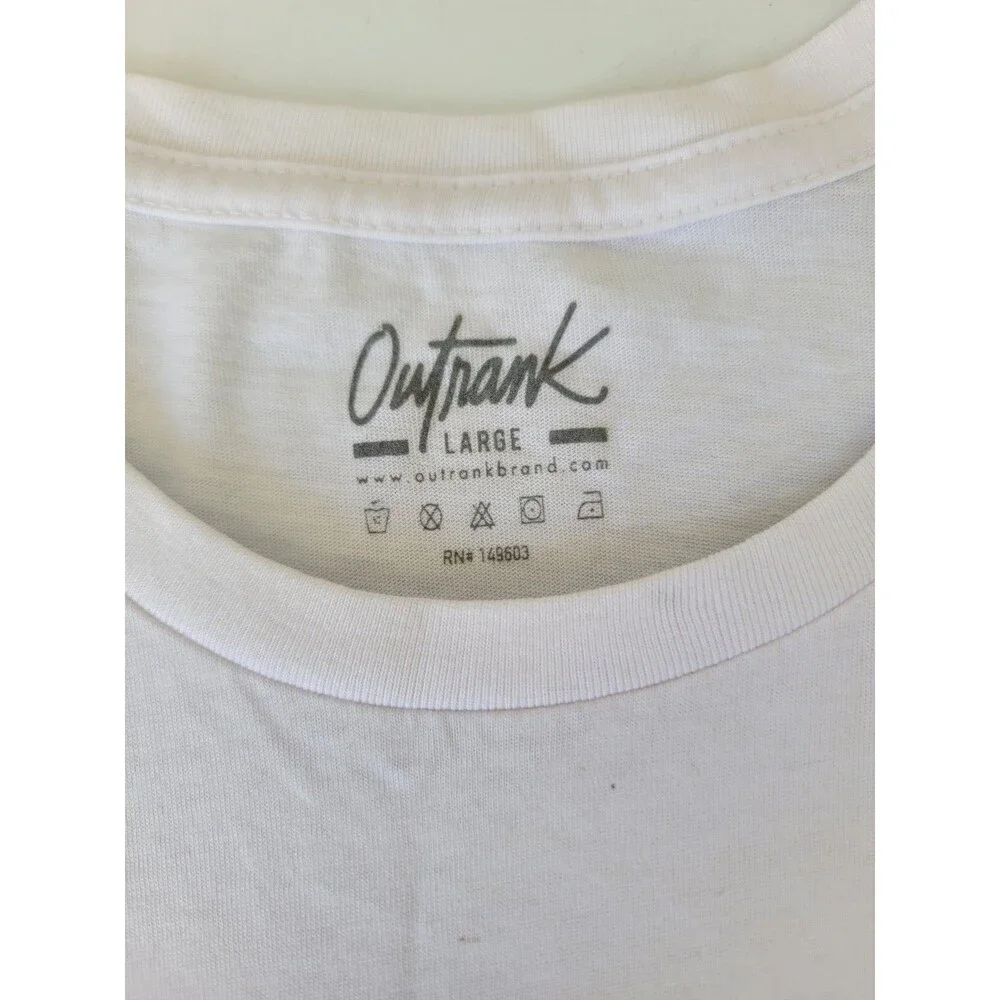 Outrank Brand Chasin M's Graphic T-Shirt White Size L NWT - Picture 4 of 8